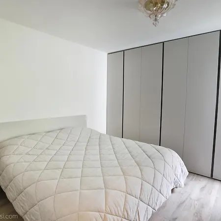 Apartament Ramarro *